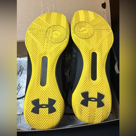 Under Armour Stephen Curry 3.0 - Picture 2 of 4